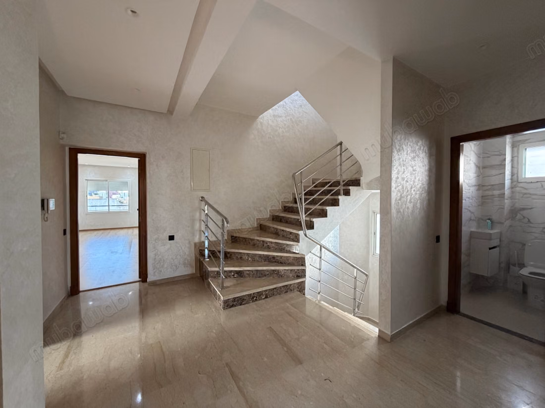 Fabulous villa for rent in Ain Diab. 4 beautiful rooms