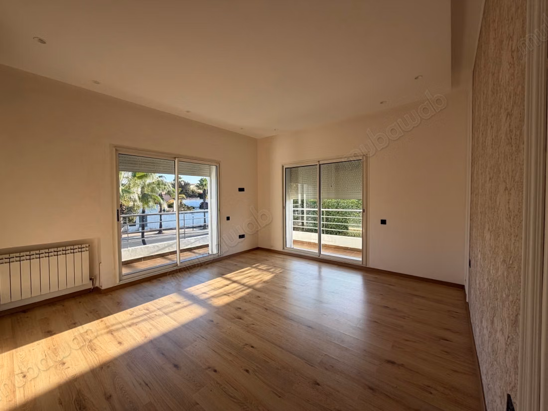 Fabulous villa for rent in Ain Diab. 4 beautiful rooms