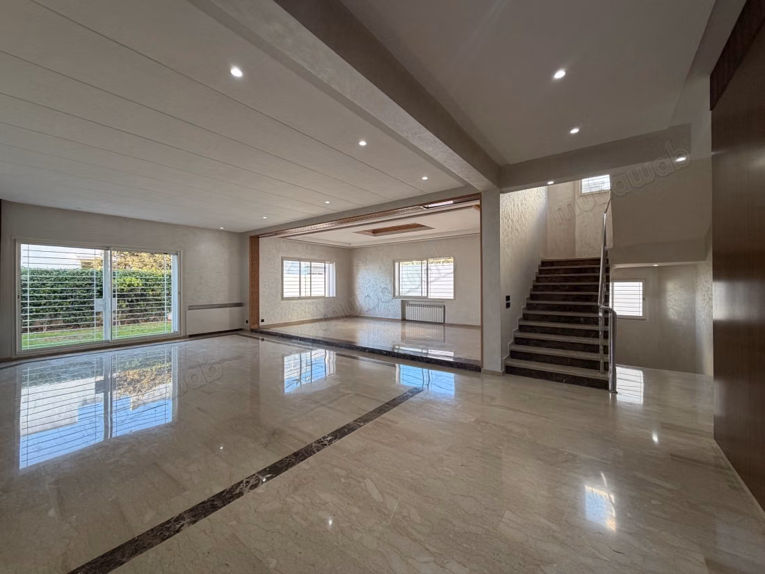 Fabulous villa for rent in Ain Diab. 4 beautiful rooms