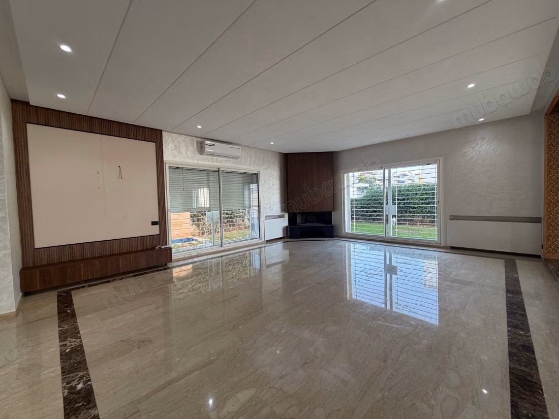 Fabulous villa for rent in Ain Diab. 4 beautiful rooms