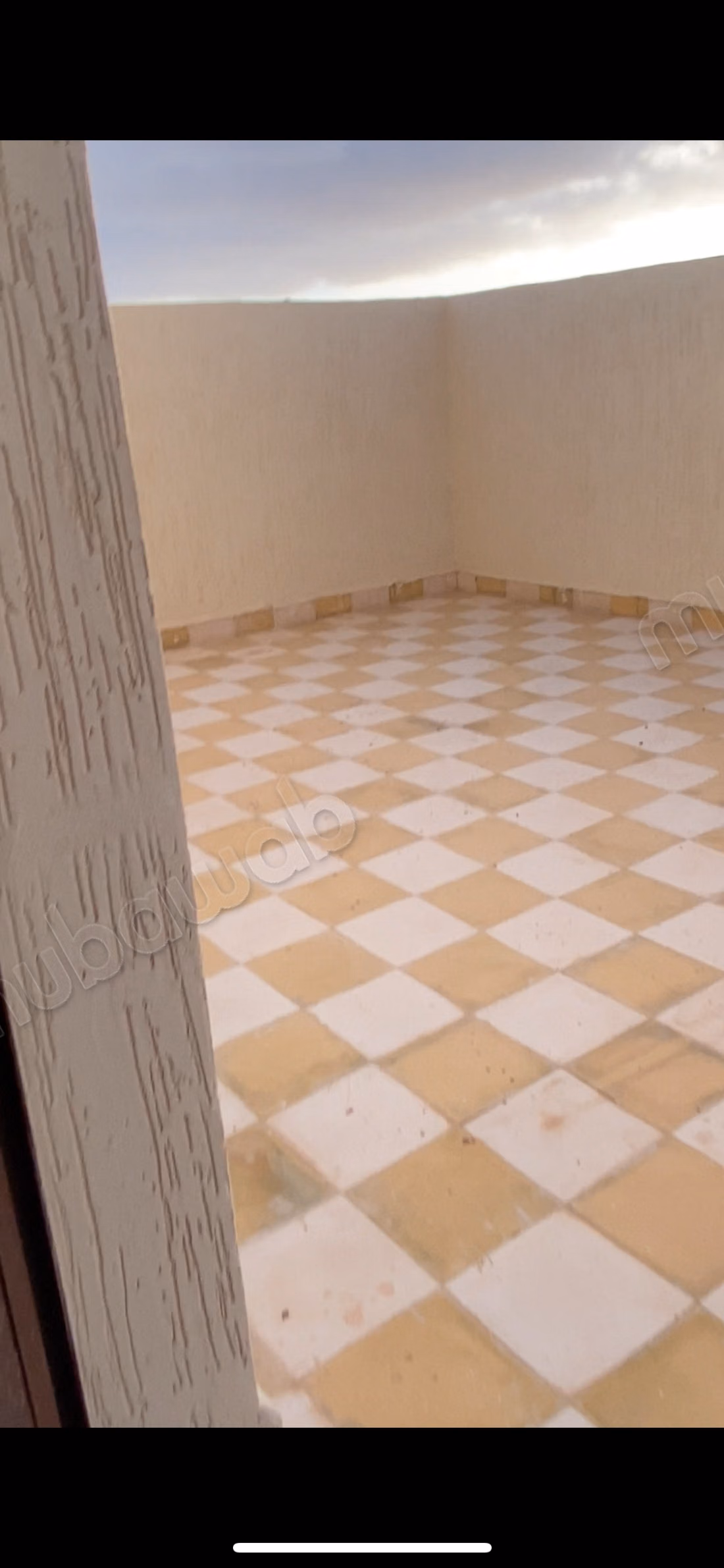 Bureaux à louer. Grande surface de 110 m²