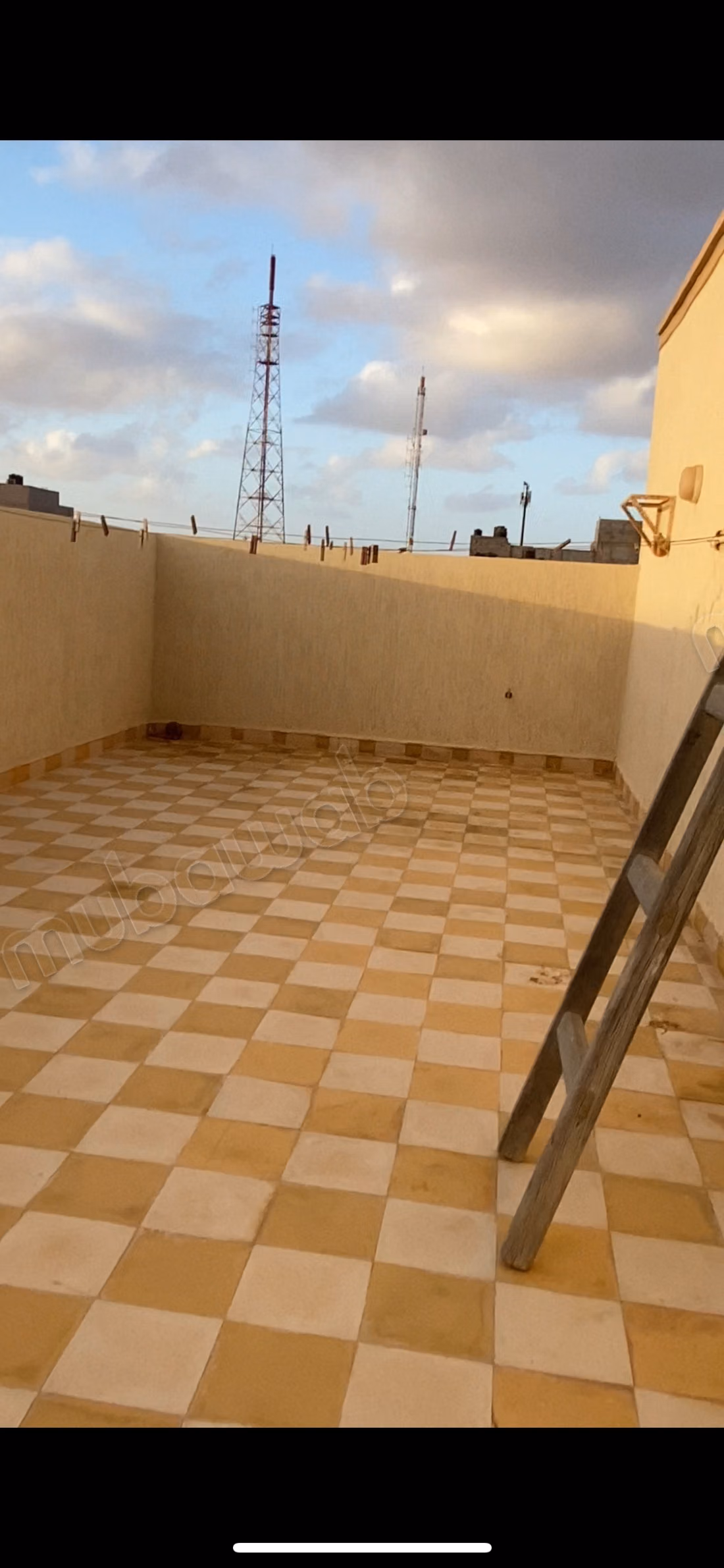 Bureaux à louer. Grande surface de 110 m²