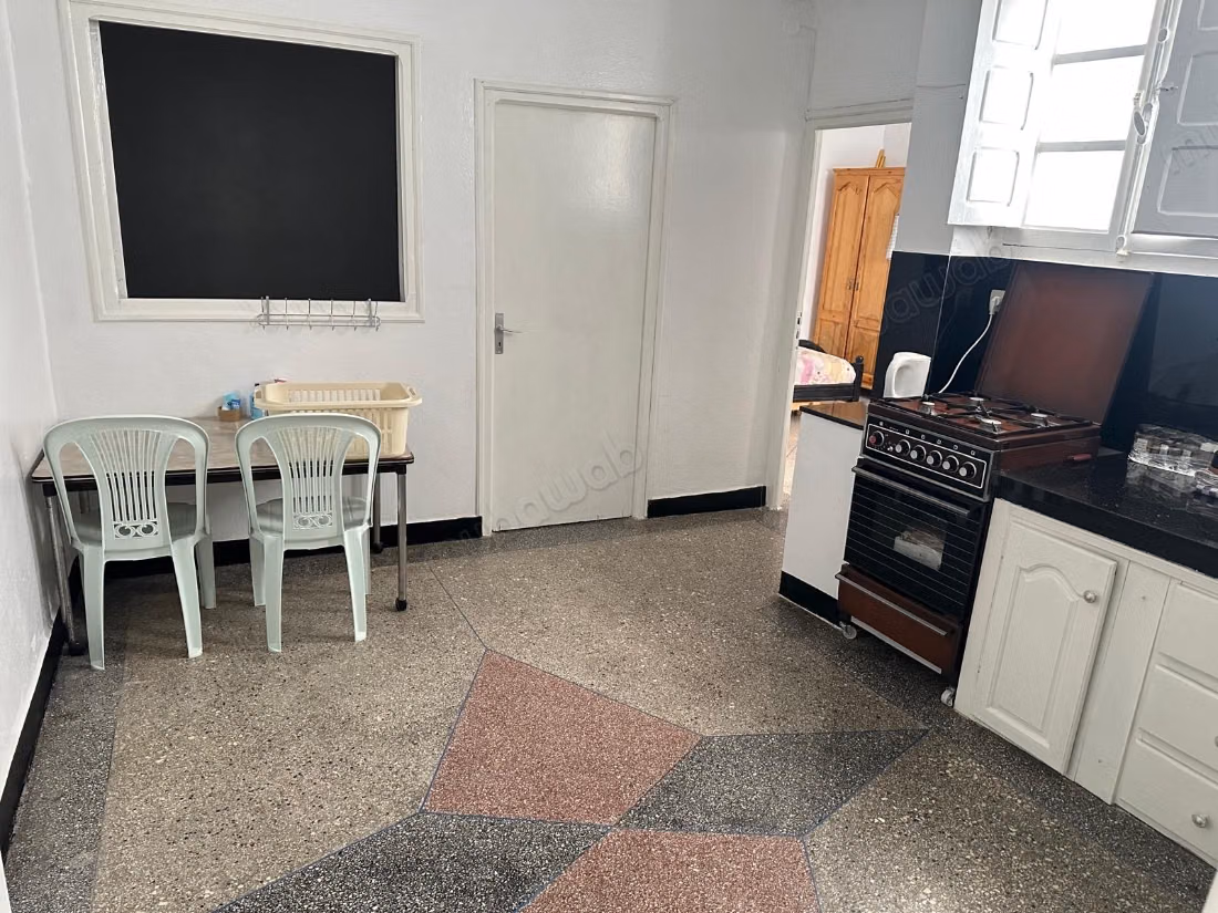 Acheter : maisons. Superficie totale 120 m²