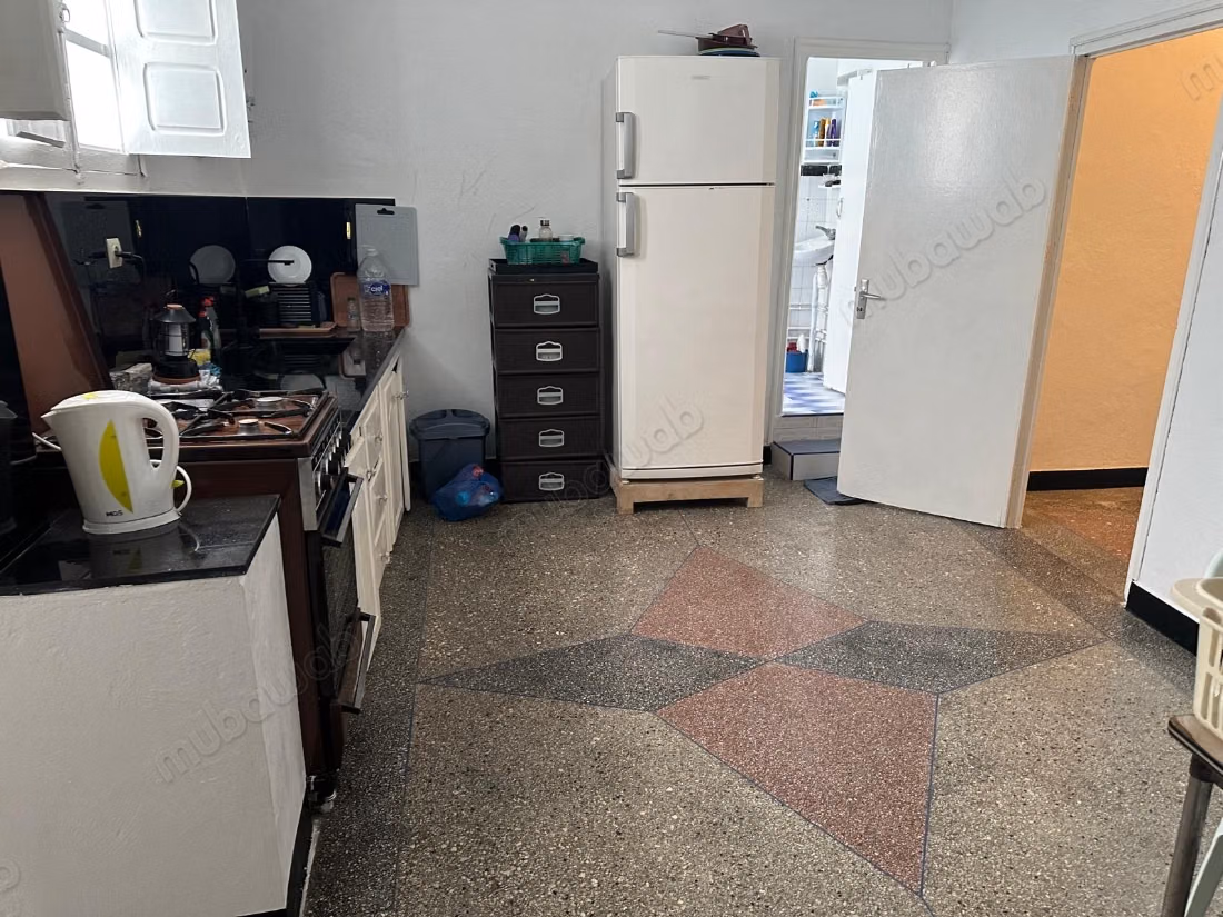Acheter : maisons. Superficie totale 120 m²