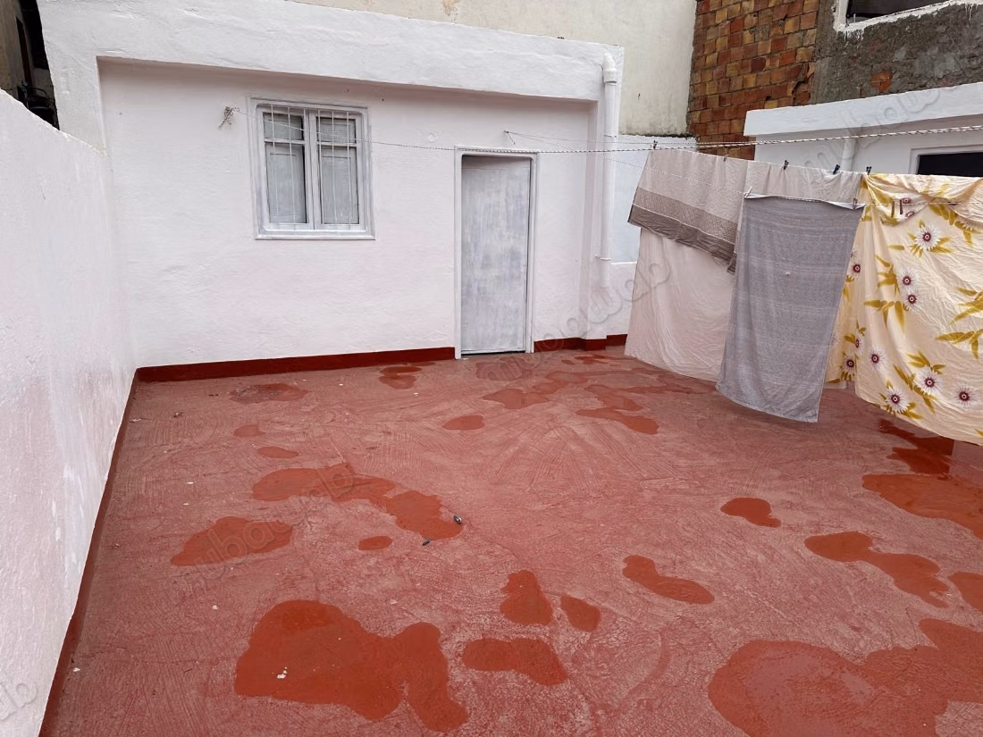 Acheter : maisons. Superficie totale 120 m²