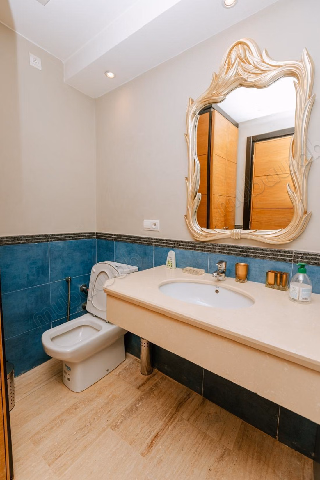 Location d'un appartement à Tanger City Center. 2 belles chambres. Environnement calme avec vue sur la mer et double vitrage