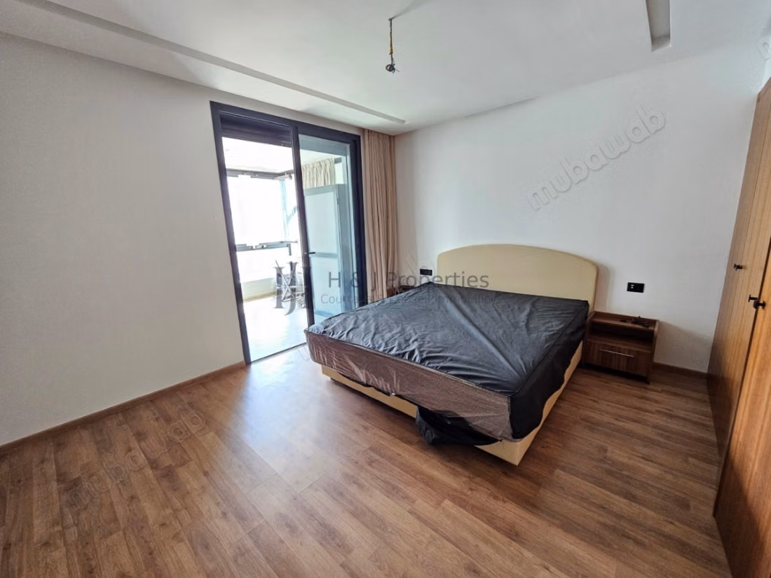 T2 meublé 84m² grande terrasse rés. Sécurisée