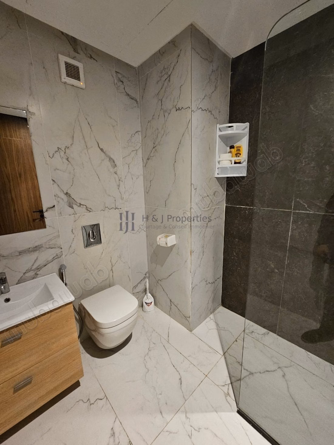 T2 meublé 84m² grande terrasse rés. Sécurisée