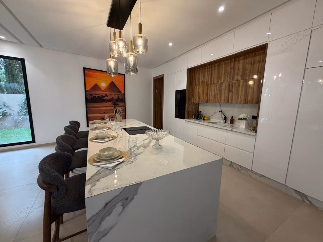 Amelkis: Luxurious villa for sale furnished, 5 Suites, Staff room, Private pool
