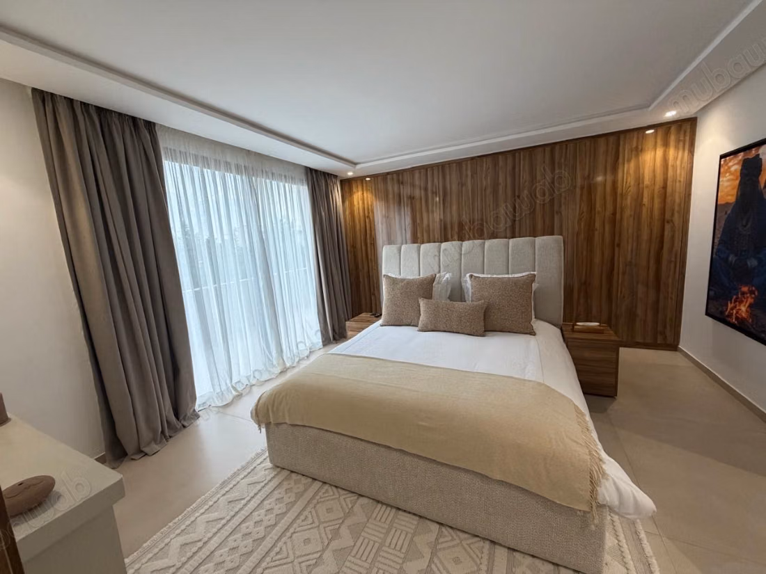 Amelkis: Luxurious villa for sale furnished, 5 Suites, Staff room, Private pool