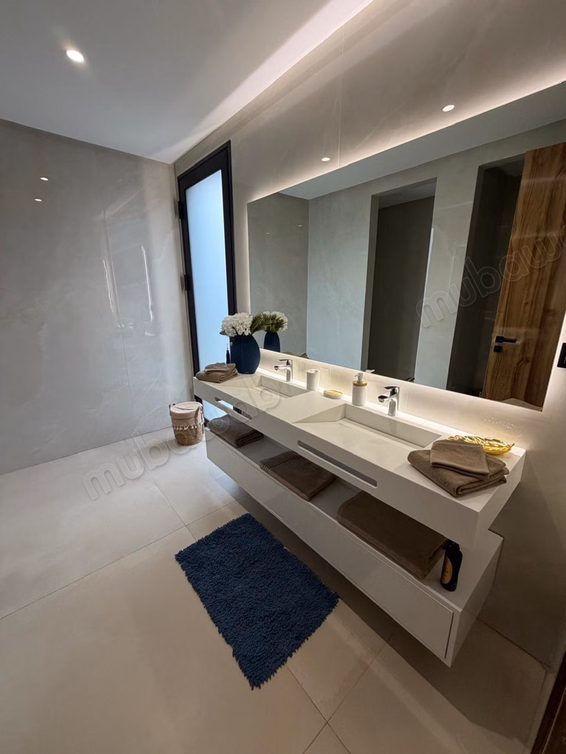 Amelkis: Luxurious villa for sale furnished, 5 Suites, Staff room, Private pool