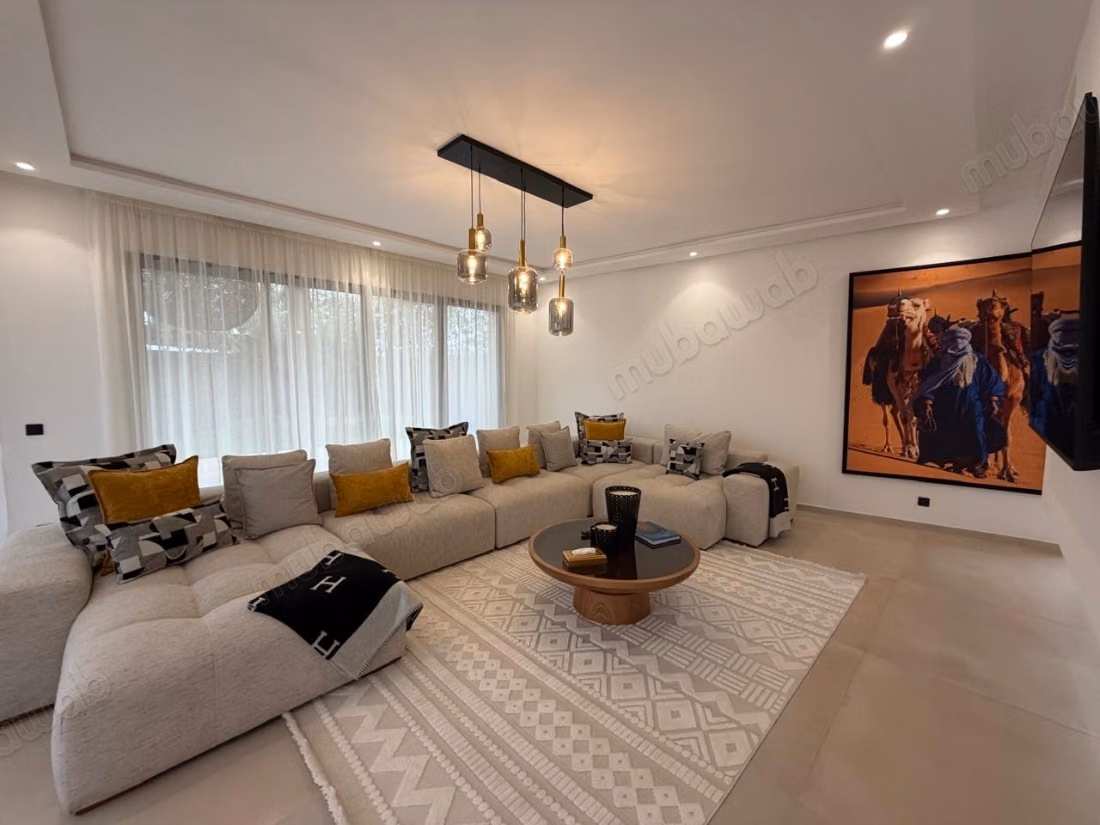 Amelkis: Luxurious villa for sale furnished, 5 Suites, Staff room, Private pool