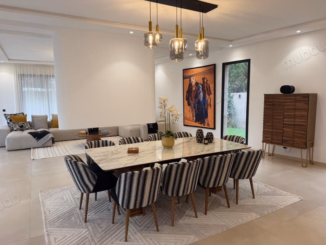 Amelkis: Luxurious villa for sale furnished, 5 Suites, Staff room, Private pool