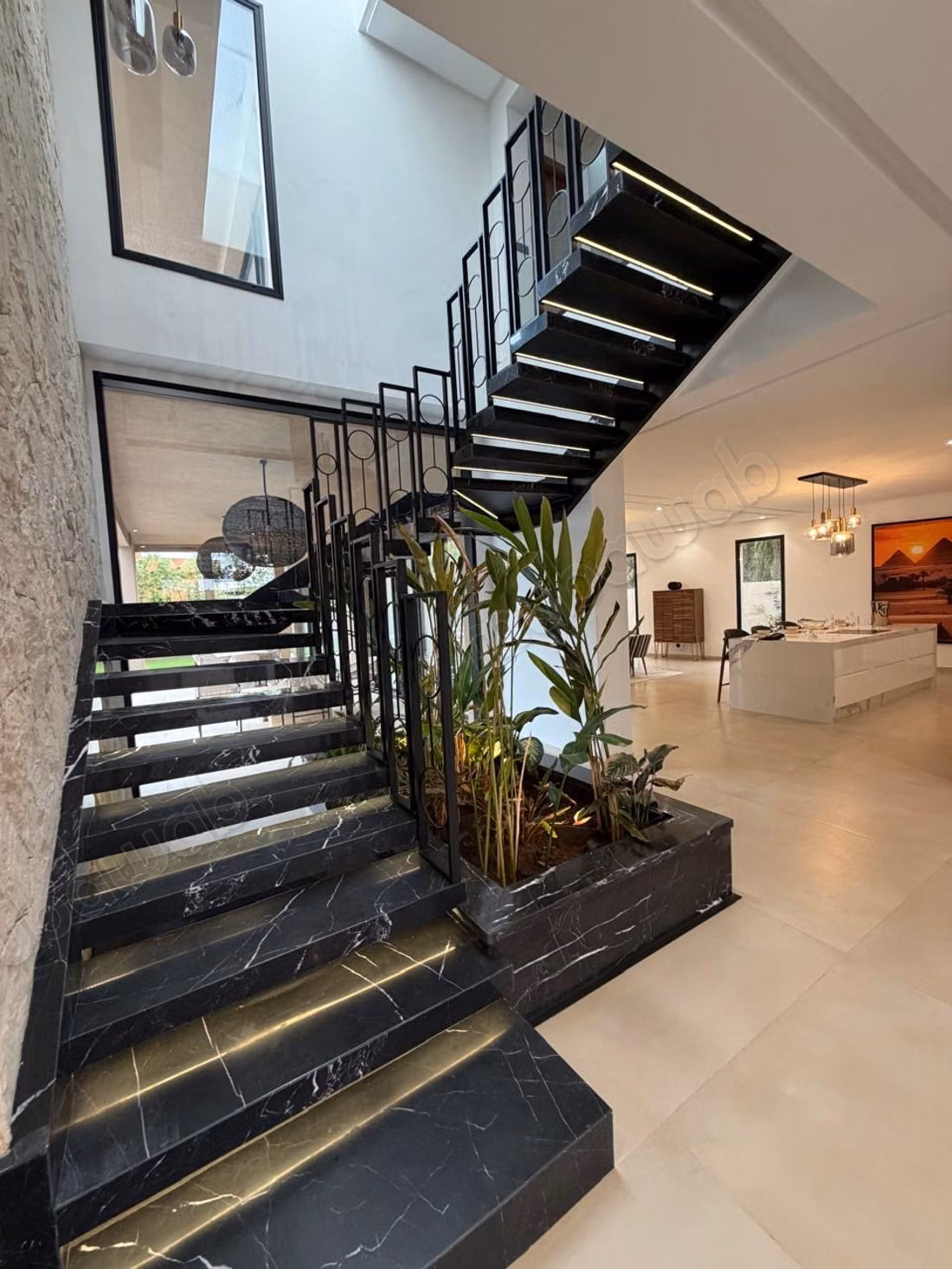 Amelkis: Luxurious villa for sale furnished, 5 Suites, Staff room, Private pool