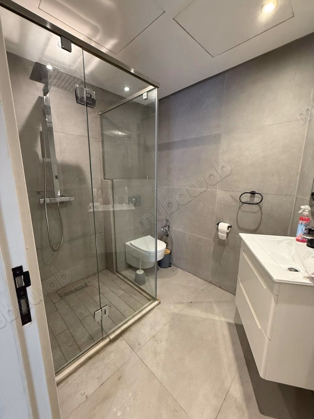 Rent an apartment in Bourgogne Ouest. 
3 beautiful rooms