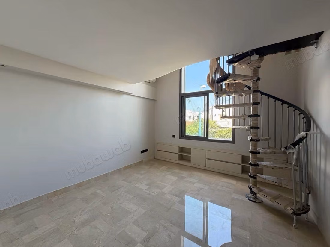 Beautiful villa for rent in Californie. 
4 rooms
