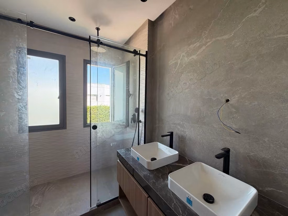 Beautiful villa for rent in Californie. 
4 rooms