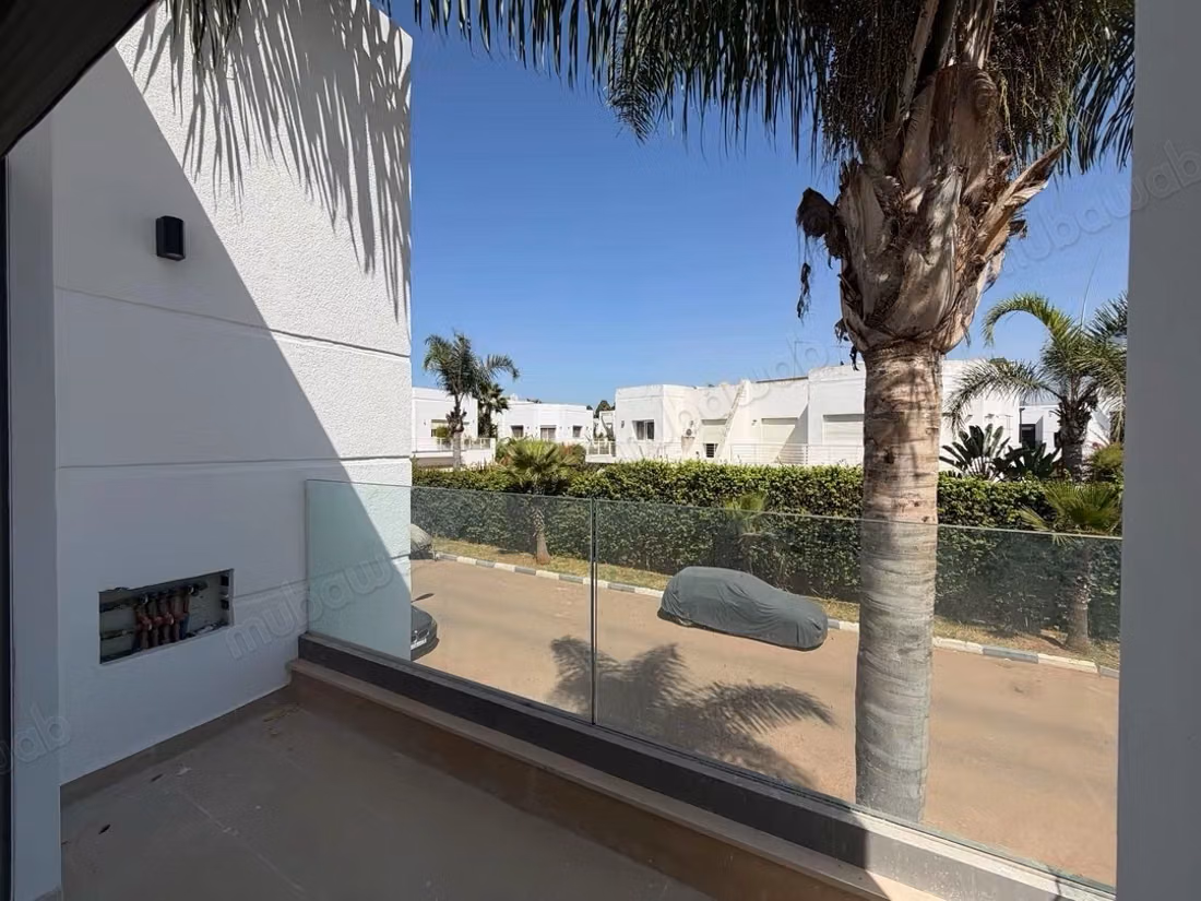 Beautiful villa for rent in Californie. 
4 rooms
