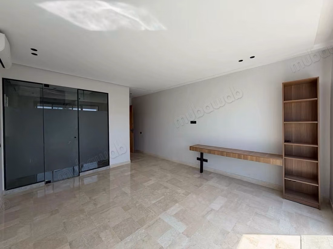 Beautiful villa for rent in Californie. 
4 rooms