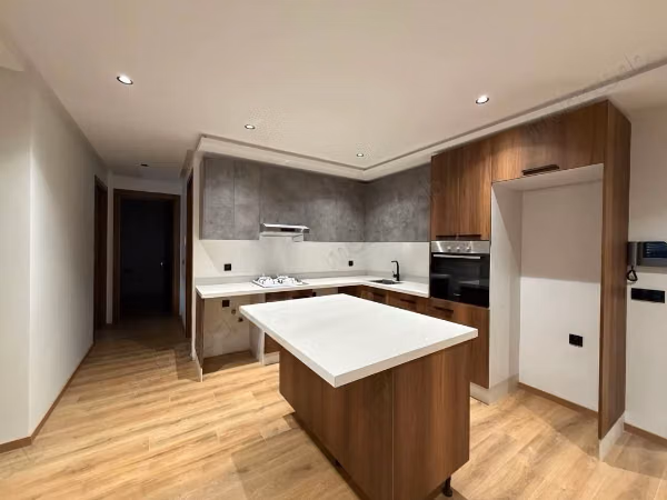 Lovely apartment for rent in Ferme Bretonne Hay Arraha.
Area of 101 m²