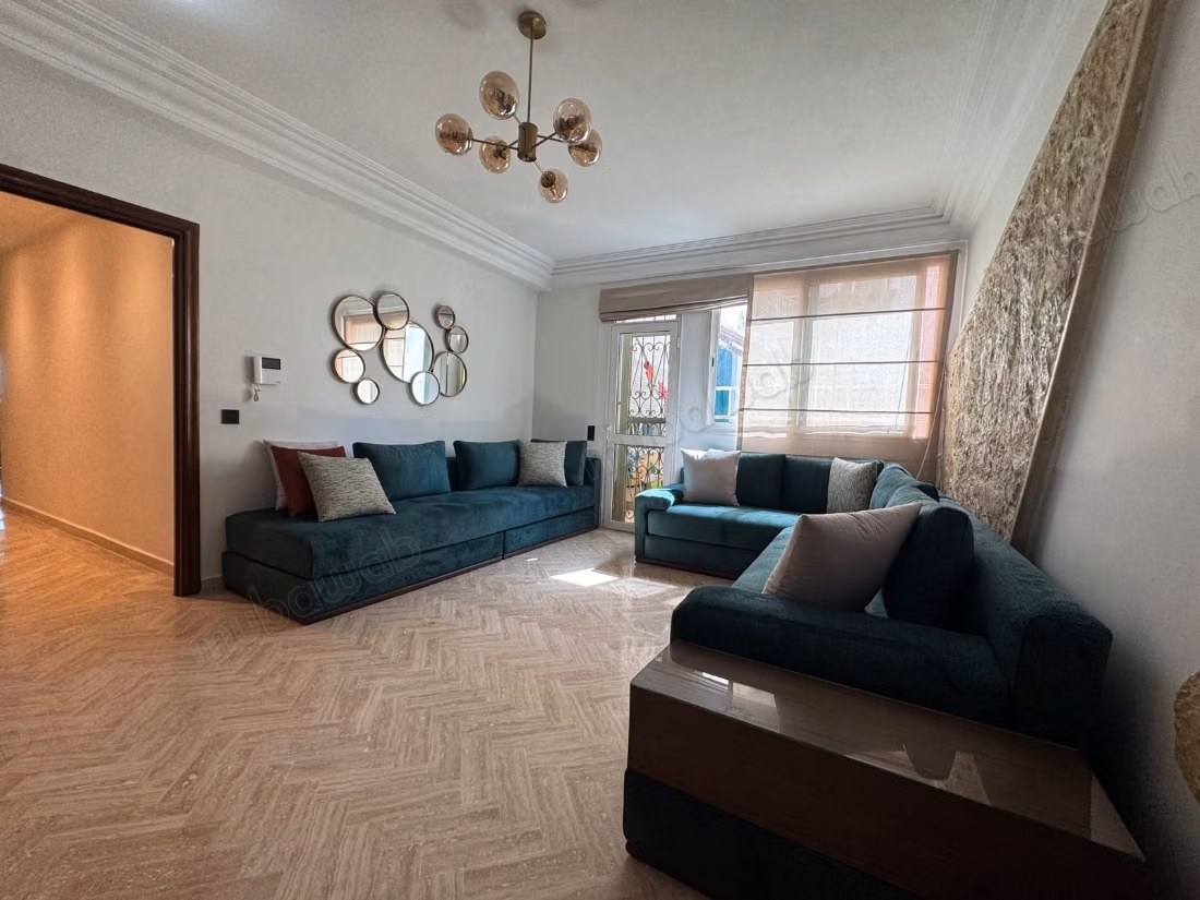 Appartement à louer à Racine. Superficie de 240 m²