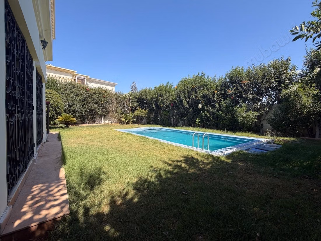 Fabulous villa for sale in Californie. 4 rooms
