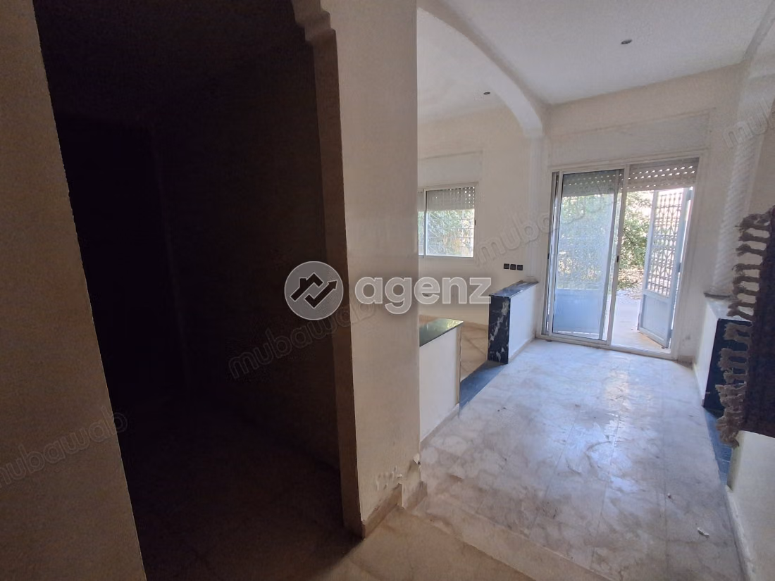 Villa à vendre 237 m², 4 chambres 
Farah Essalam 
Casablanca