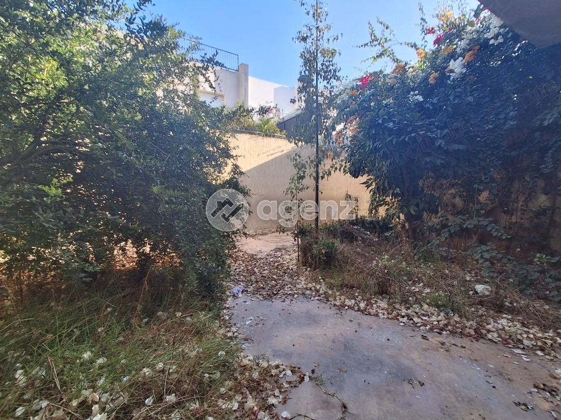 Villa à vendre 237 m², 4 chambres 
Farah Essalam 
Casablanca