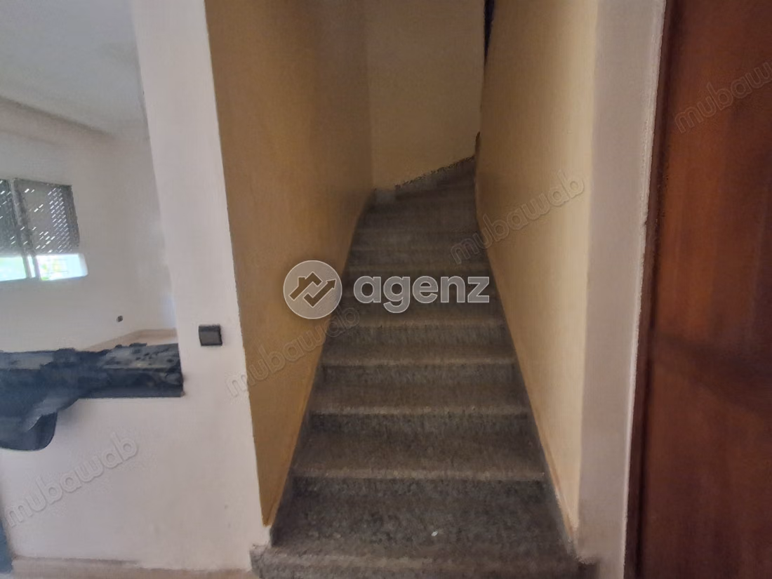 Villa à vendre 237 m², 4 chambres 
Farah Essalam 
Casablanca