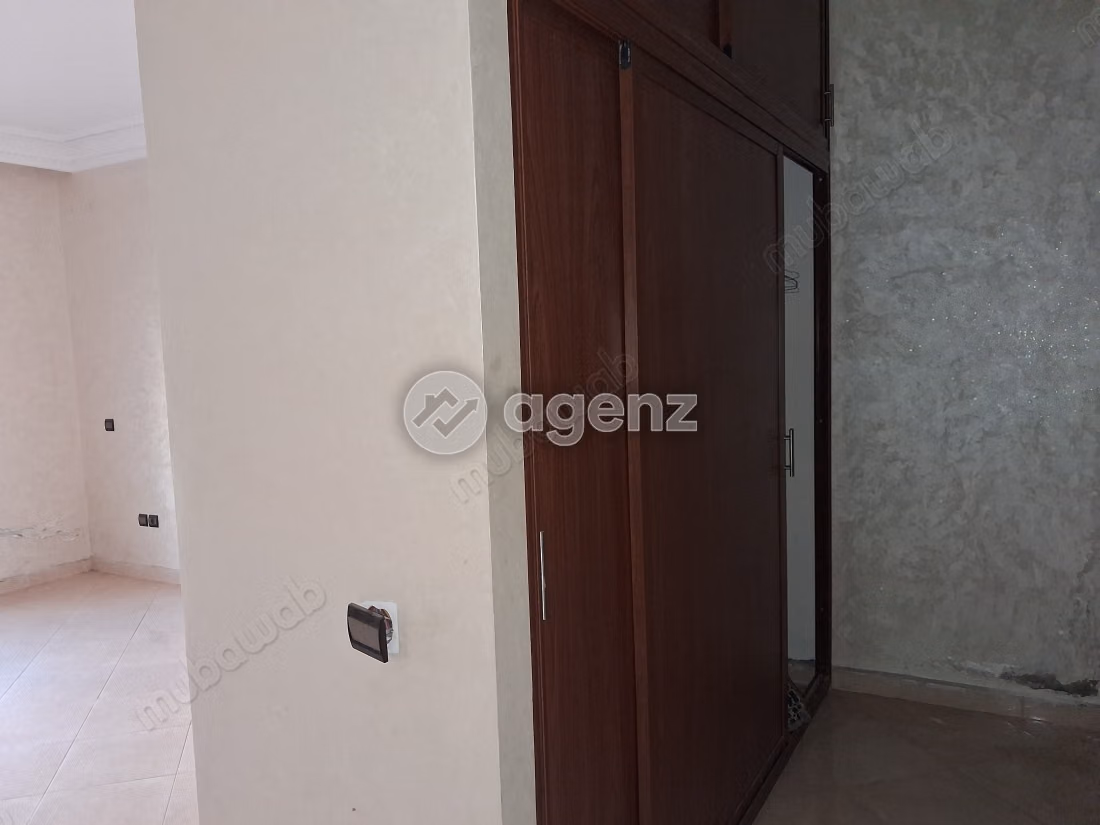 Villa à vendre 237 m², 4 chambres 
Farah Essalam 
Casablanca