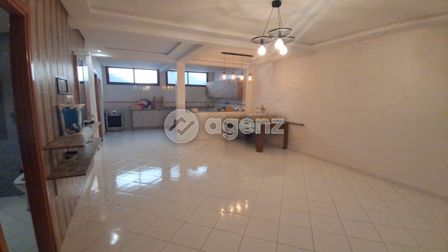Duplex à vendre 214 m², 4 chambres 
Sidi Maarouf 
Casablanca