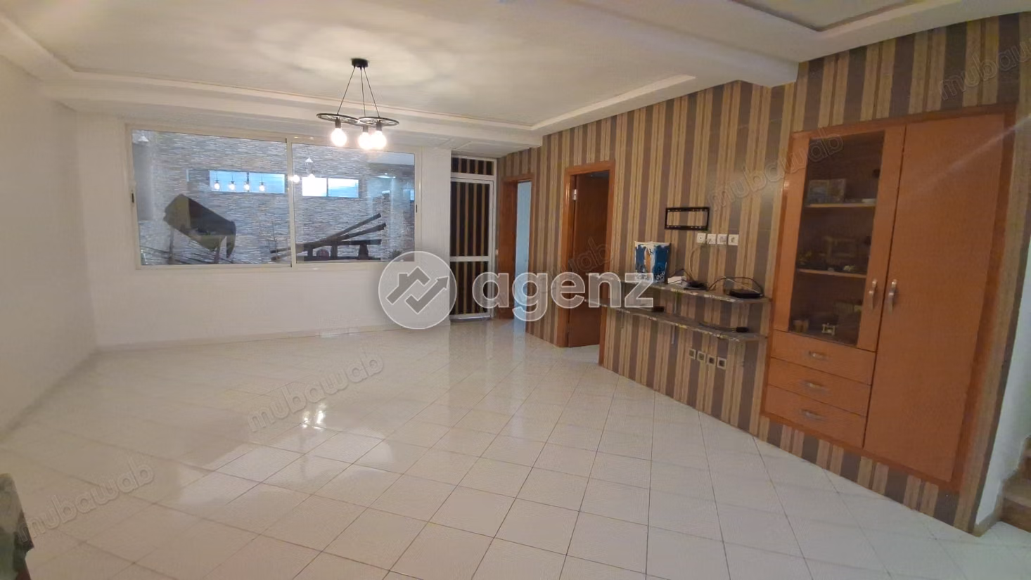 Duplex à vendre 214 m², 4 chambres 
Sidi Maarouf 
Casablanca