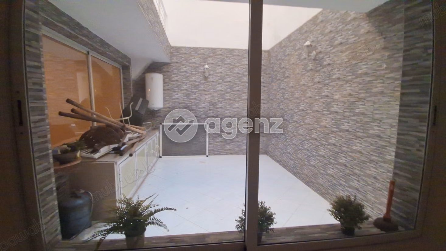 Duplex à vendre 214 m², 4 chambres 
Sidi Maarouf 
Casablanca