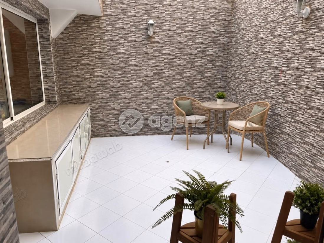 Duplex à vendre 214 m², 4 chambres 
Sidi Maarouf 
Casablanca