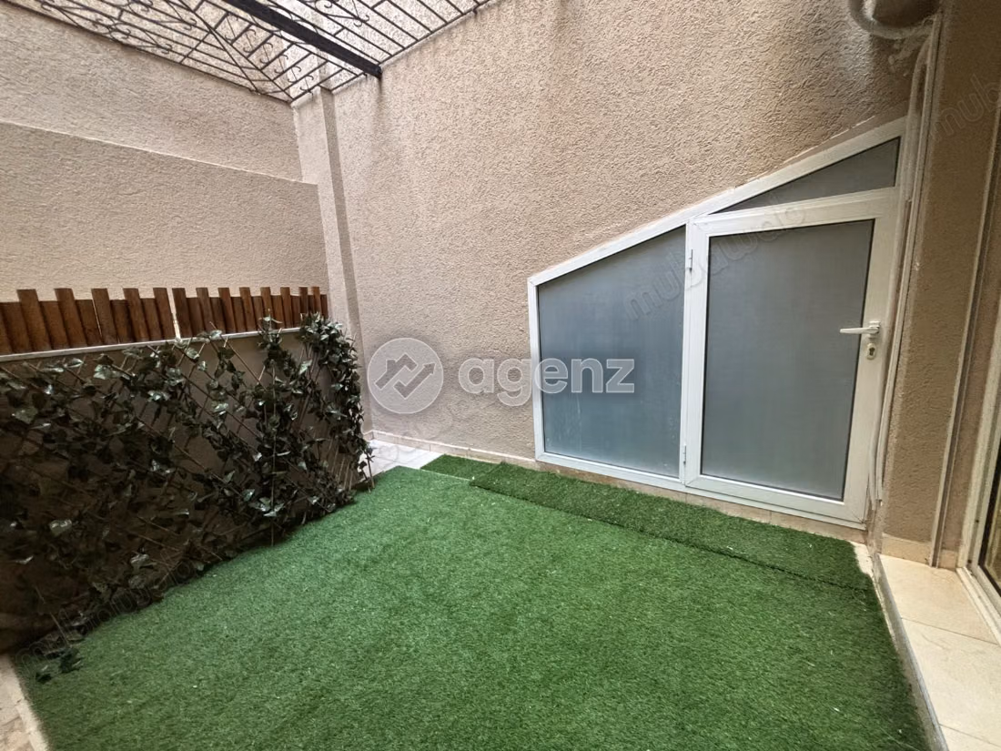 Bureau à vendre 80 m² 
La Gironde 
Casablanca