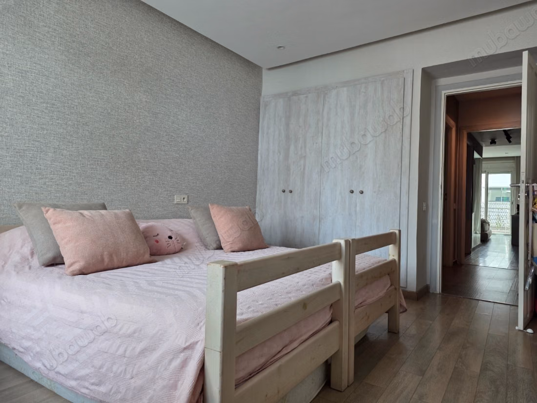 Stunning apartment for sale in Val Fleury. 4 large rooms. Residence with concierge, central air conditioning