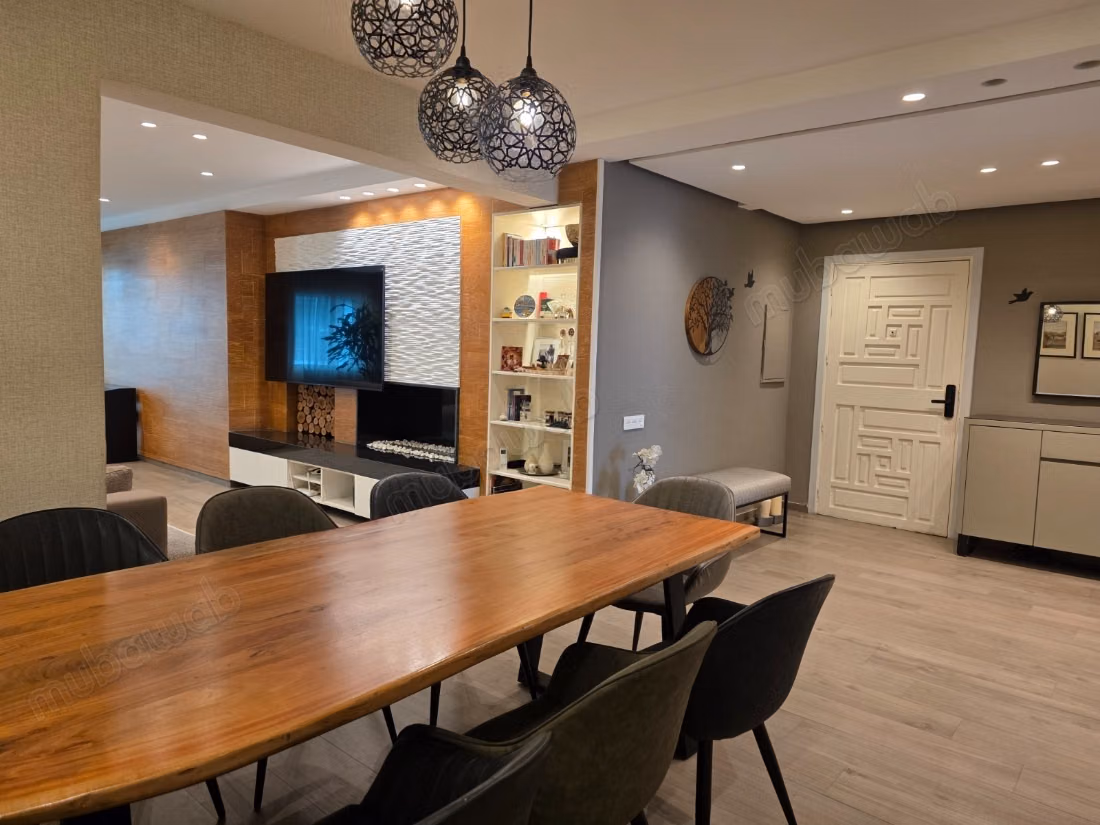 Stunning apartment for sale in Val Fleury. 4 large rooms. Residence with concierge, central air conditioning
