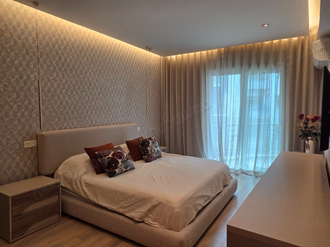Stunning apartment for sale in Val Fleury. 4 large rooms. Residence with concierge, central air conditioning