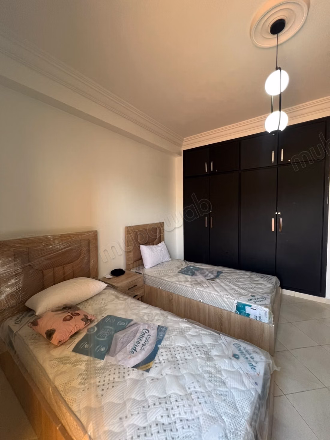Beautiful furnished apartment for sale in La Ville Haute. Total area 168 m². Traditional Moroccan living room, secured residence