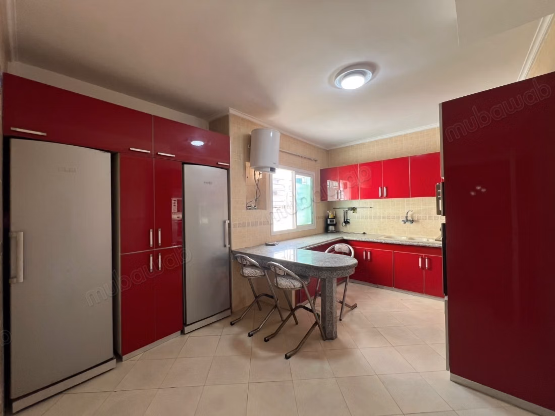 Beautiful furnished apartment for sale in La Ville Haute. Total area 168 m². Traditional Moroccan living room, secured residence