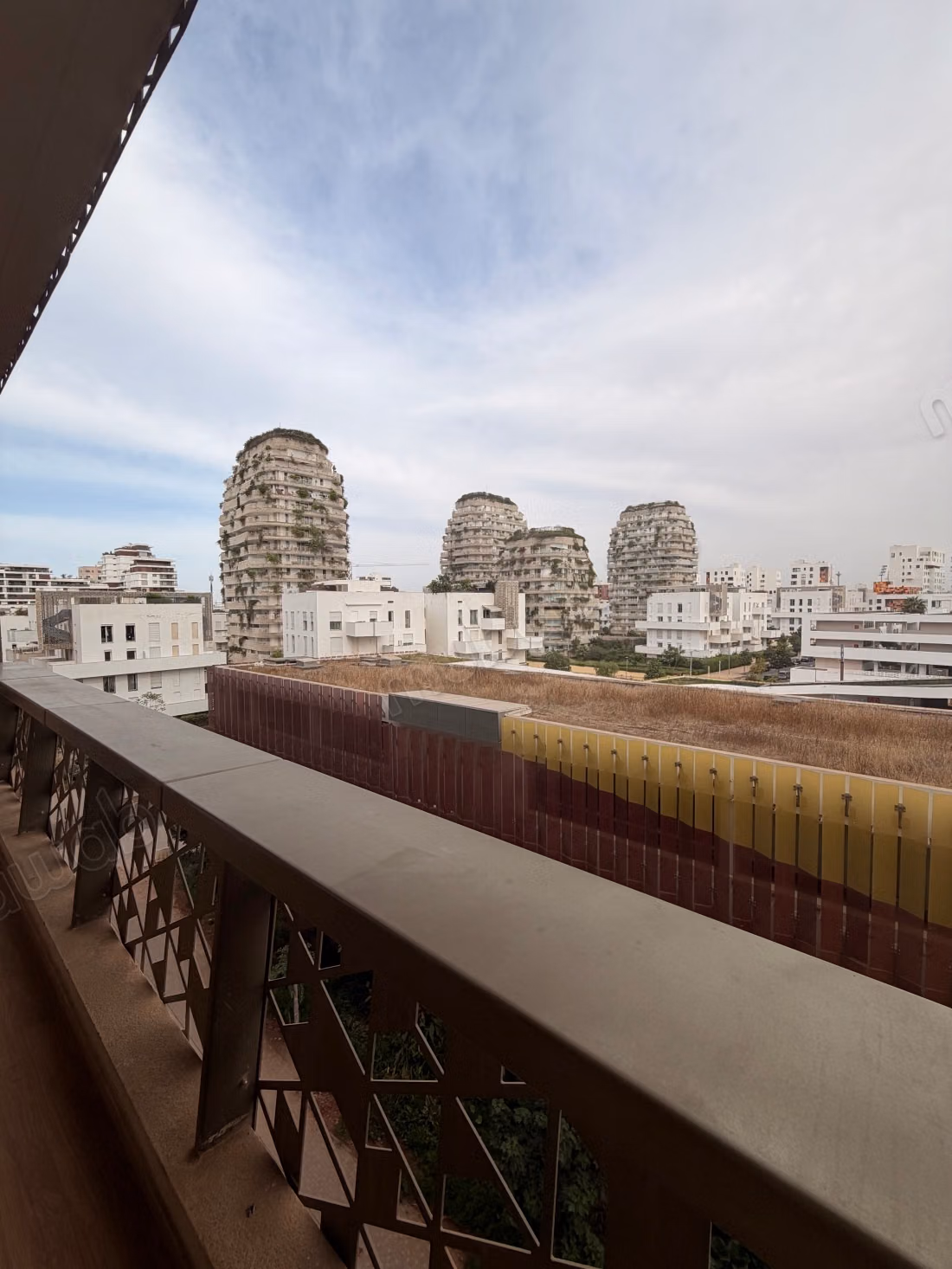 Magnifique appartement vide 2 chambres à louer dur anfa CFC, sans vis à vis, a proximité des écoles EFI et la résidence, vie dégagée