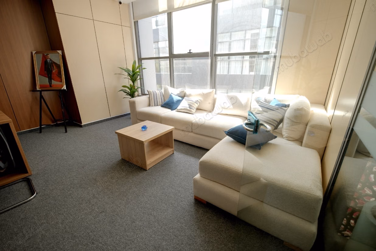 Top bureau meublé à louer sur Sidi Maarouf, 260m2, neuf, disponible immédiatement