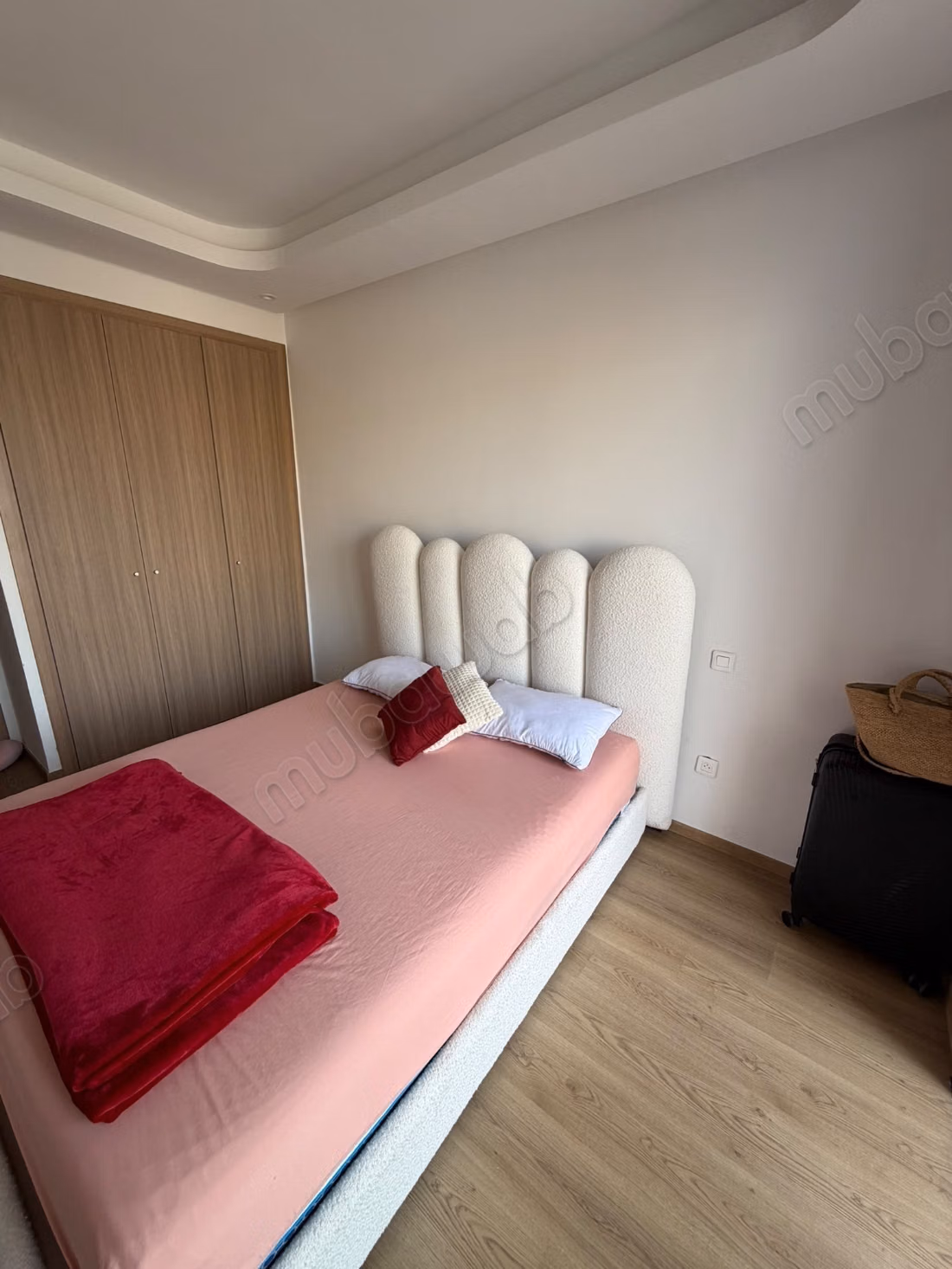 Sale of a beautiful apartment in Aïn Sebaâ. Total area 140 m²