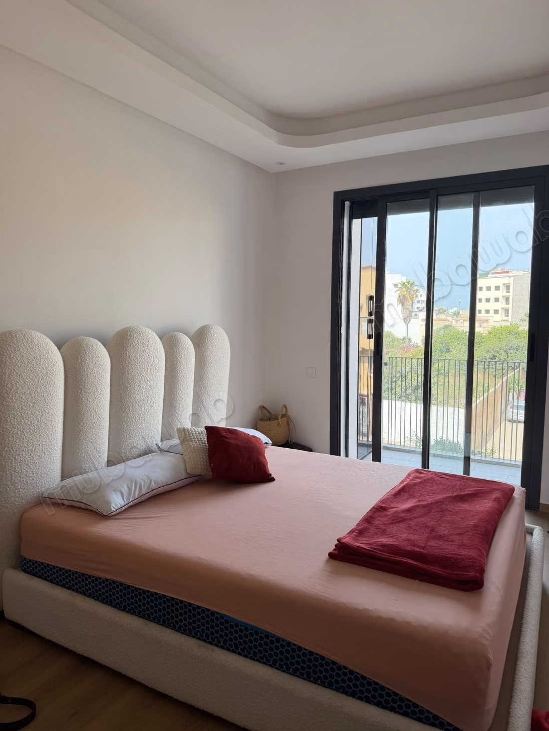 Sale of a beautiful apartment in Aïn Sebaâ. Total area 140 m²