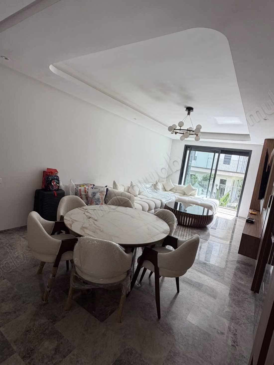 Sale of a beautiful apartment in Aïn Sebaâ. Total area 140 m²