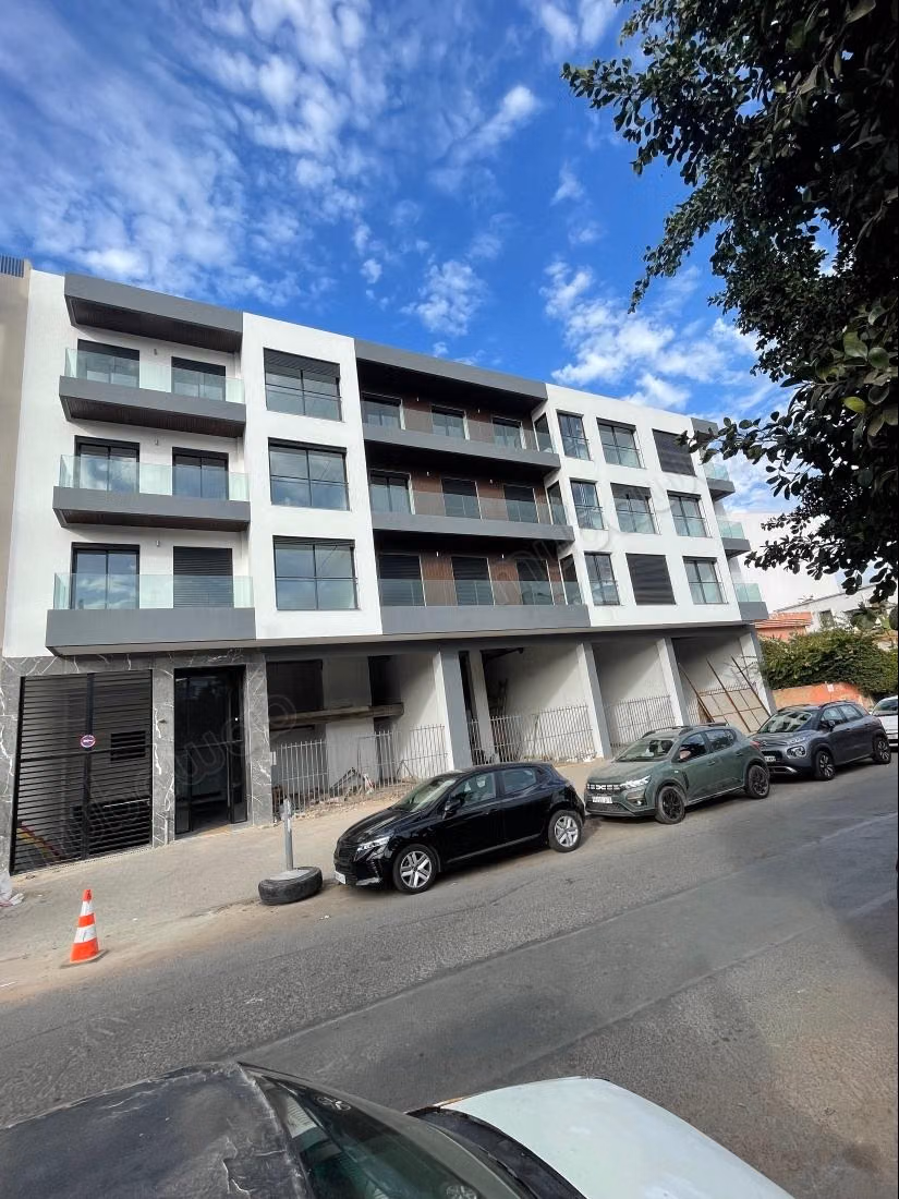 Exceptional new studio 66 m² top floor