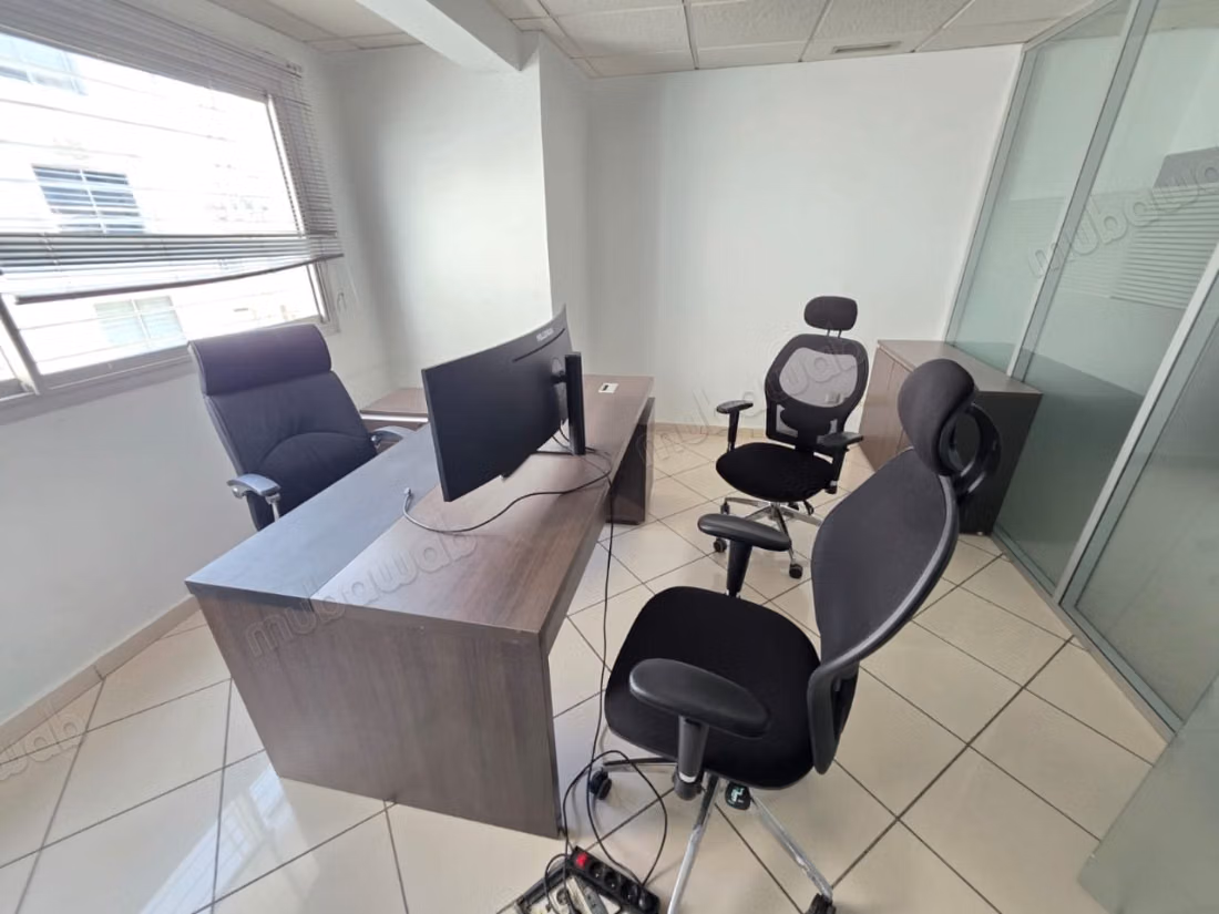 Bureau à louer ou à vendre – Abdelmoumen