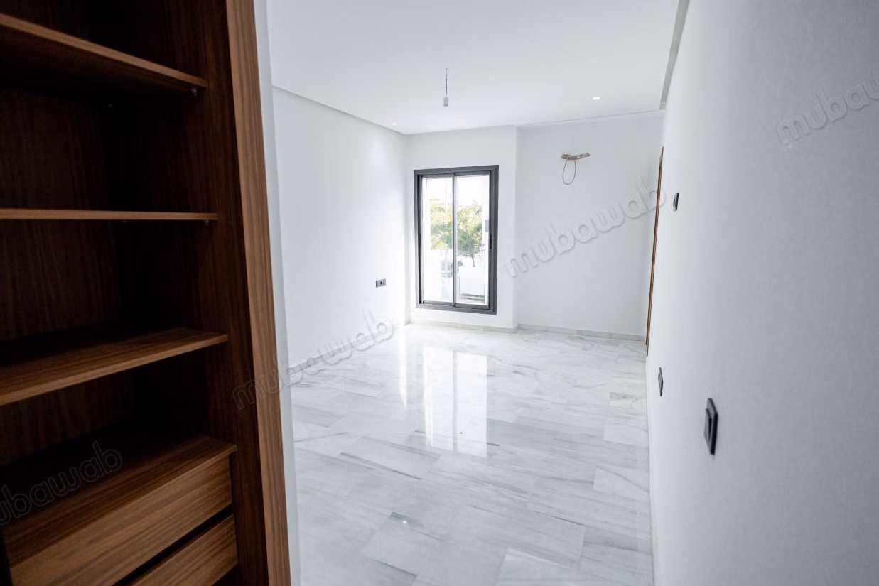 Villa for sale on Imouzzer Road in Fez 494m²