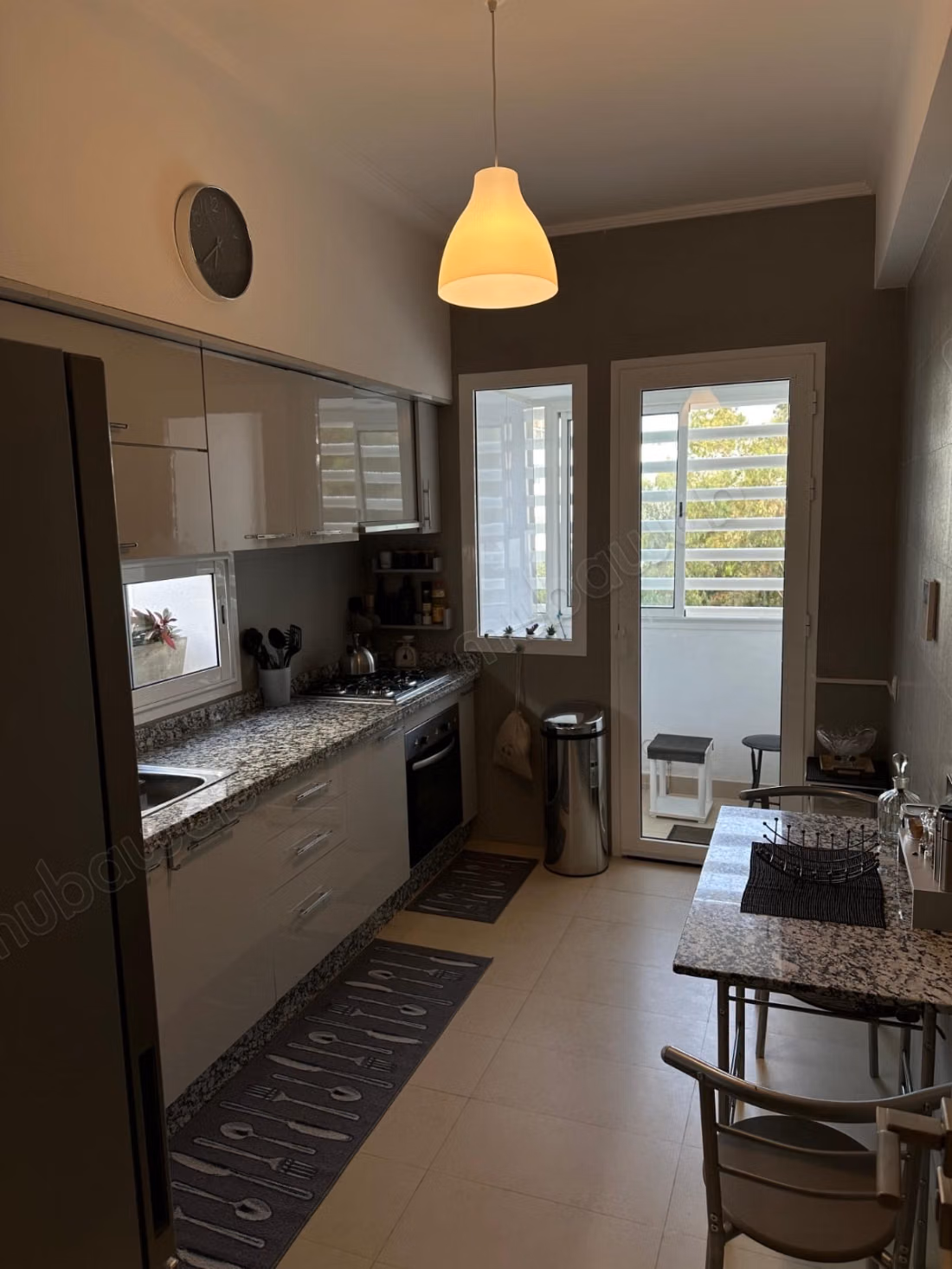 Sell apartment in Mannesmann. Area 85 m². Pool and concierge service