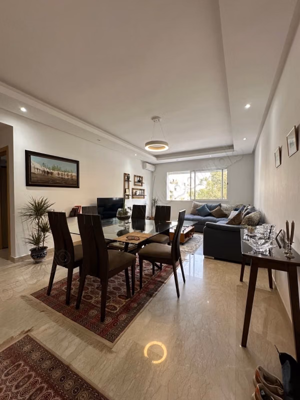 Vend appartement à Mannesmann. Superficie 85 m². Piscine et service de Conciergerie